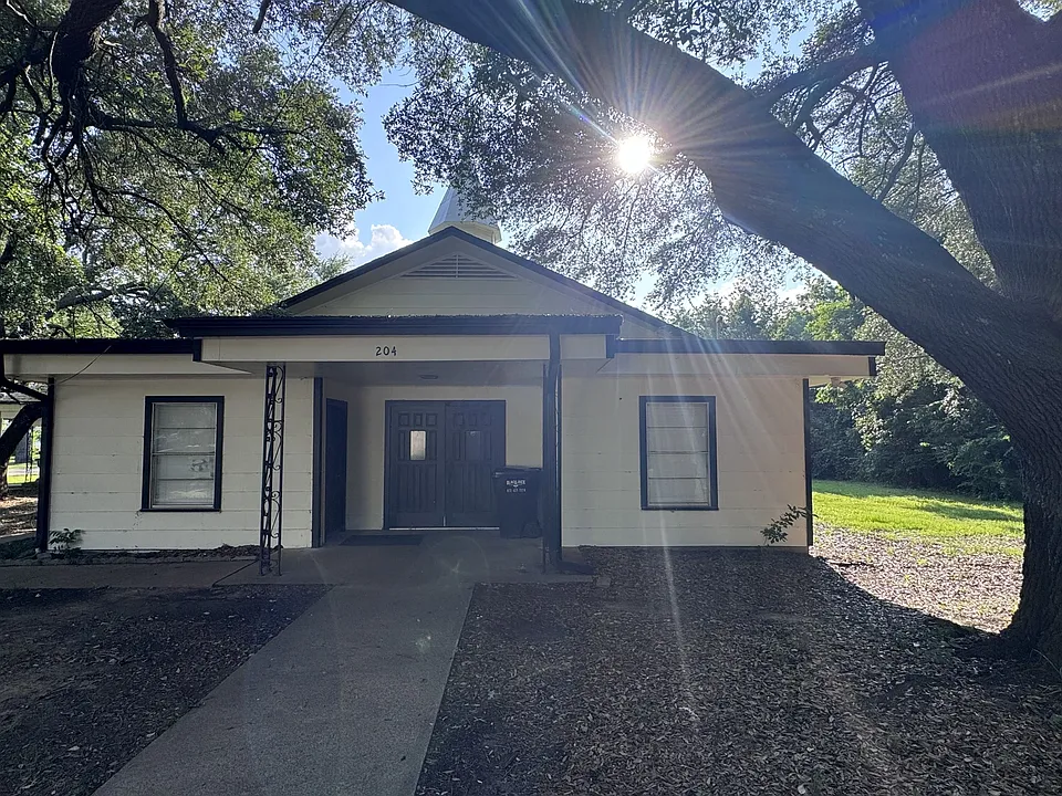 204 Church St #2