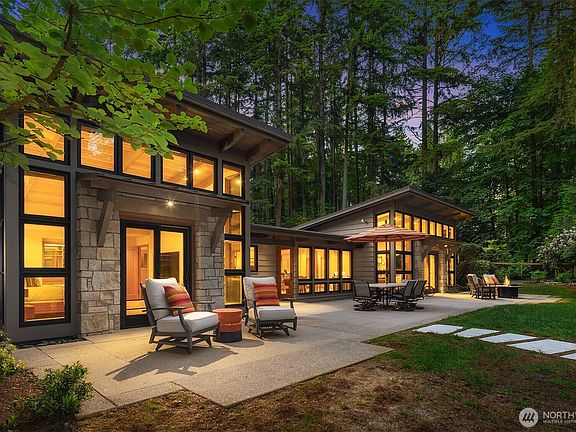 5th image of 18 Bridlewood Circle