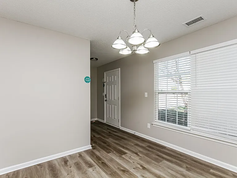 8534 Appledale Dr — Photo 7