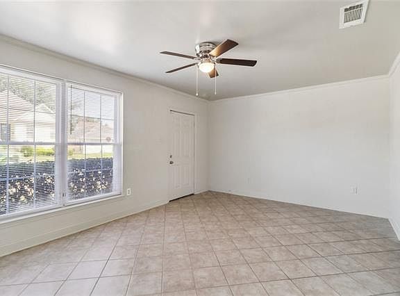 3rd image of 326 18th St