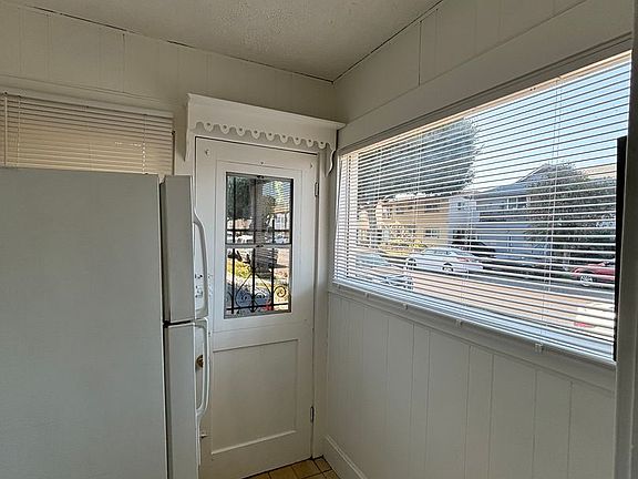5th image of 289 Cerritos Ave #0