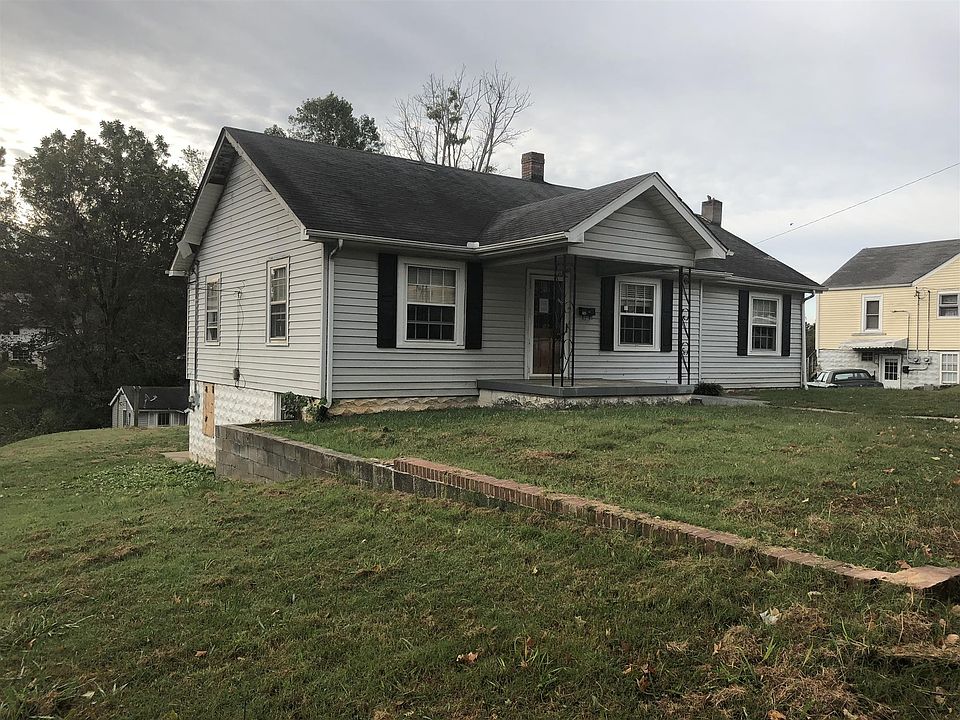 1st image of 415 High St