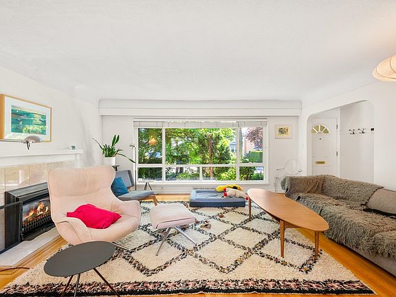 4th image of 2323 W 23rd Ave