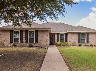 605 Expedition Trl, Hewitt, TX 76643