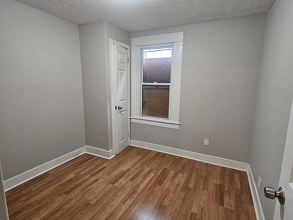 4th image of 173 Frank St #1