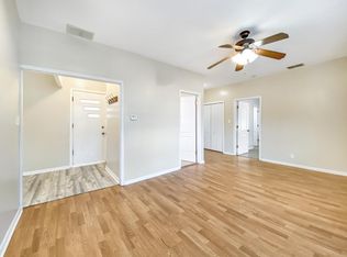 1450 W Ohio St APT 2, Chicago, IL 60642