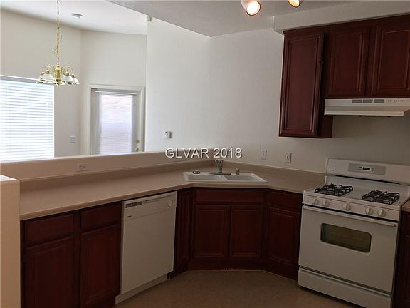 4th image of 10245 S Maryland Pkwy Unit 201