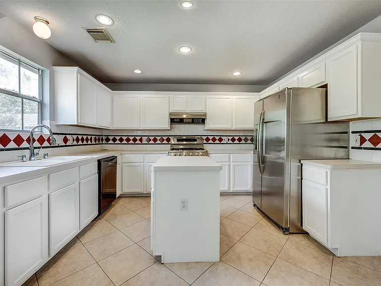 21318 Rose Hollow Ln — Photo 11