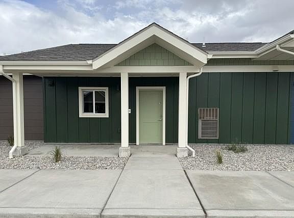 3rd image of 20 Harrington Ave