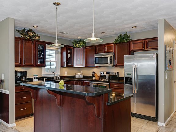 3rd image of 5417 Sweetwater Ct