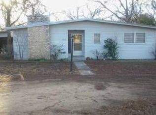 2706 Valley West Ln, Granite Shls, TX 78654