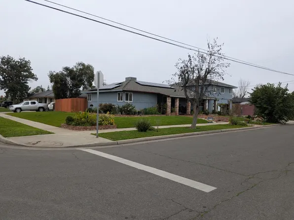 5209 N Angus St, Fresno, CA 93710