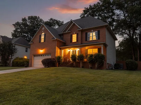1509 Courtland Dr, Hixson, TN 37343