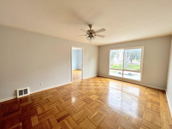 3rd image of 1415 37th Ave #1
