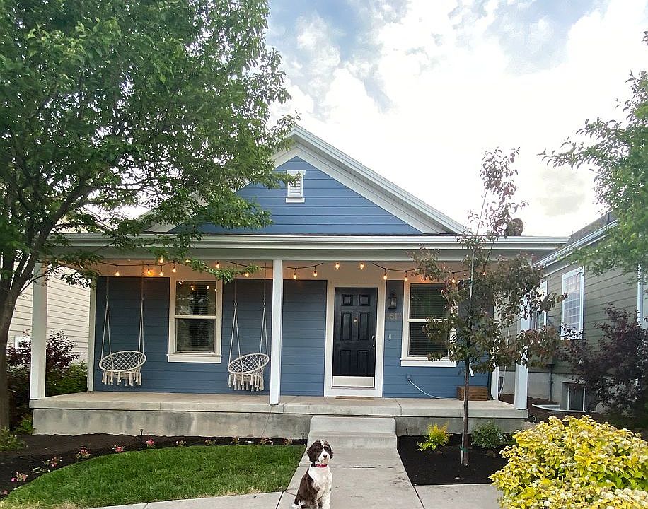Updated landscaping & porch