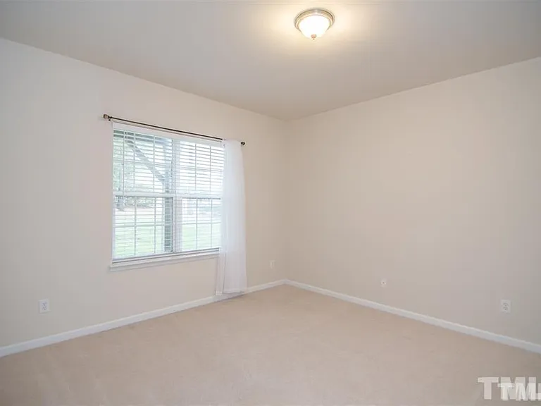 409 Coral Creek Ln — Photo 23