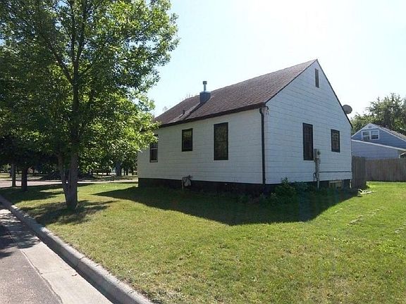 3rd image of 207 N Vandemark Ave