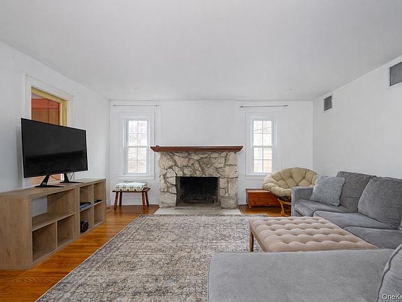 5th image of 23 Howard Road
