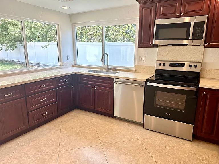 2818 Joaquin Dr — Photo 9