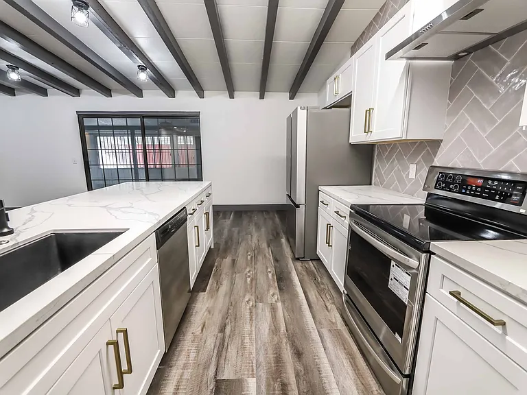 612 N Bruce St — Photo 17