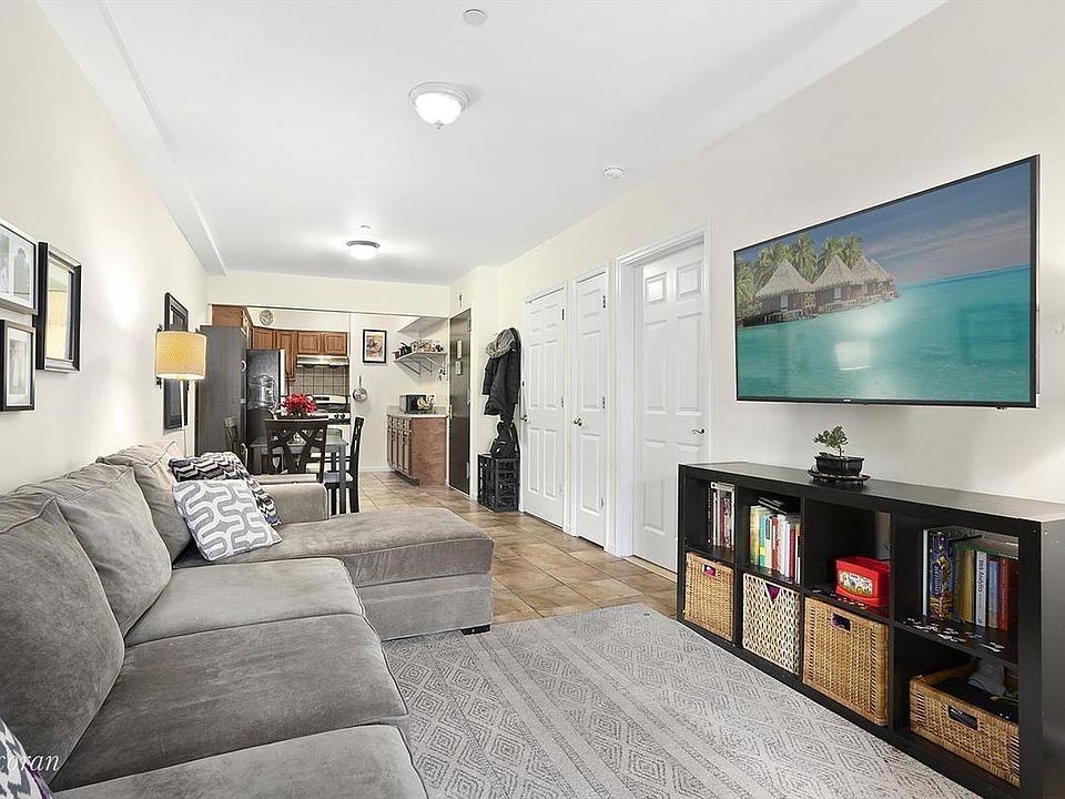 1st image of 2333 31st Ave APT 2B