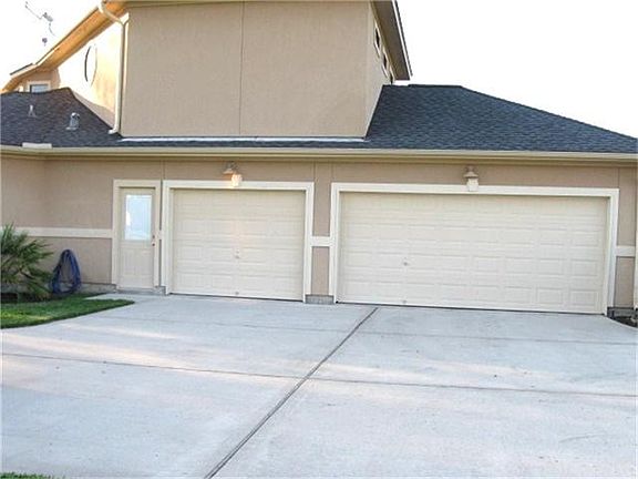 3 car over sized garage