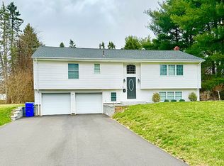29 Mark Dr, South Windsor, CT 06074