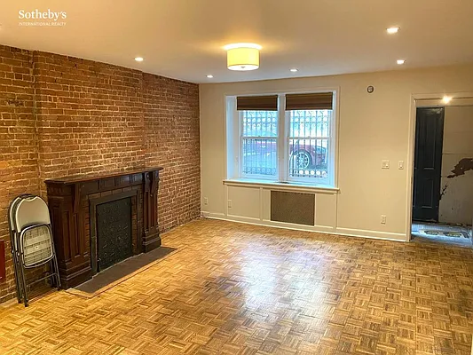 Rented by Sotheby's International Realty | media 7