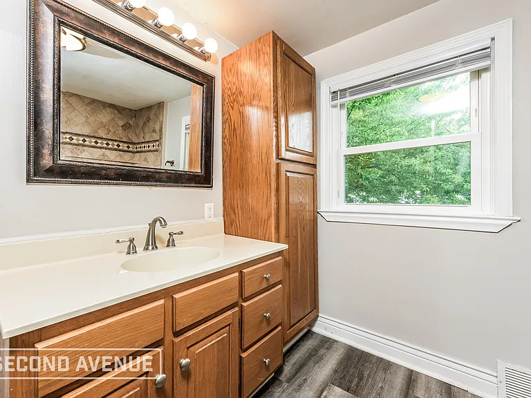 1003 Locust Dr — Photo 15