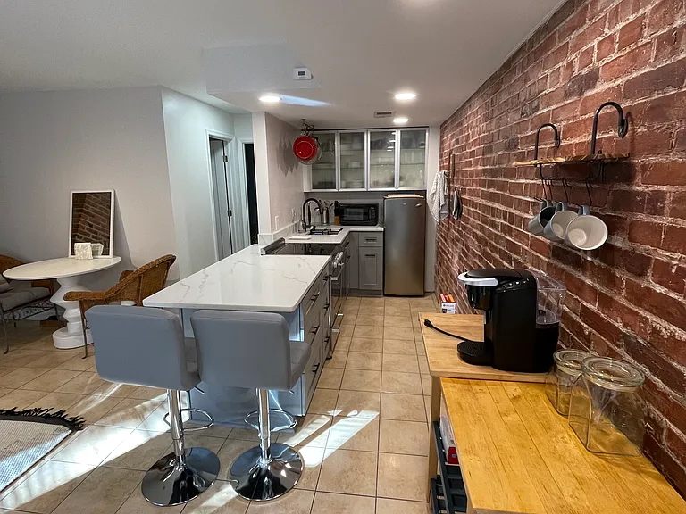 1115 P St NW #2 — Photo 3