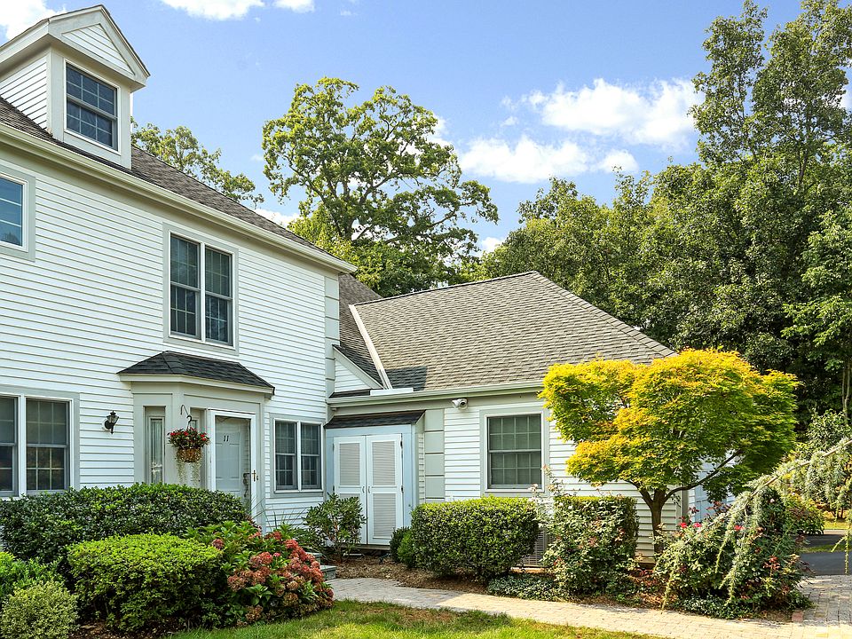 1st image of 11 Audrey Ln #11