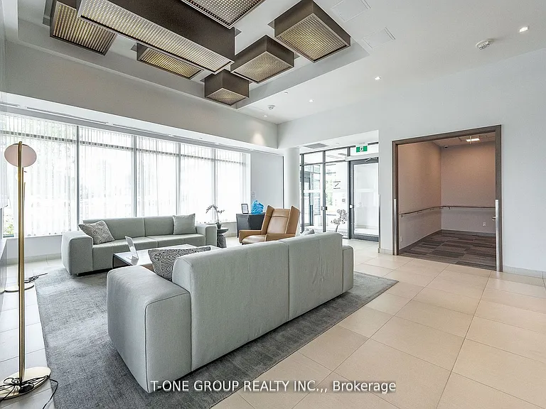 188 Fairview Mall Dr #915 — Photo 25