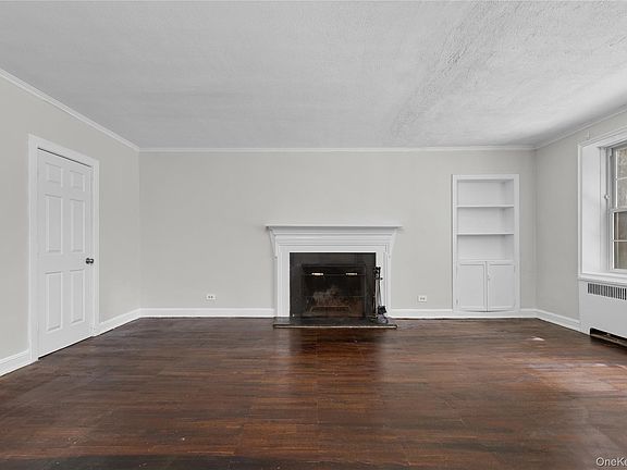 2nd image of 100 Pinewood Road #1C