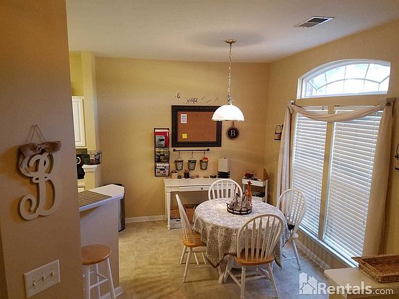 3rd image of 114 Auburn Top Ln