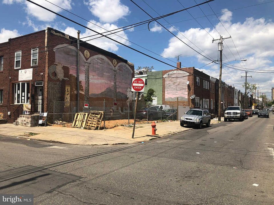 2nd image of 2701 Tasker St