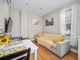 600 Commercial St, Boston, MA