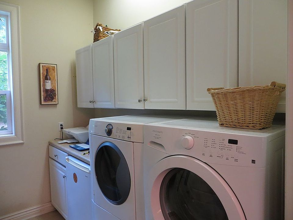 1st image of 21 Osprey St