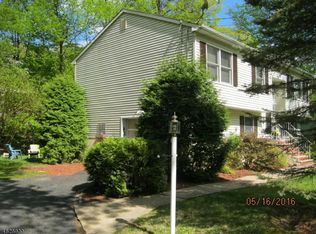 10 Appleseed Rd, Sussex, NJ 07461
