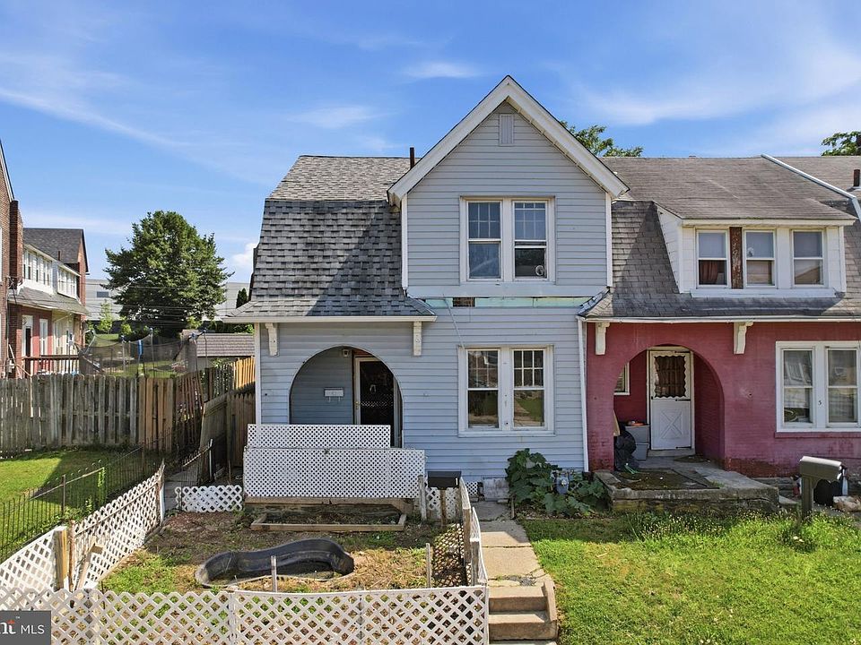 1st image of 1 Spruce St