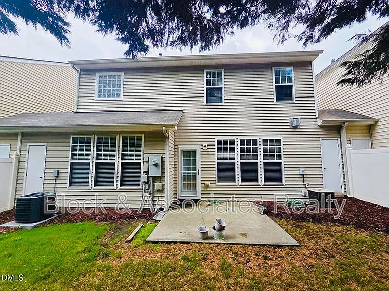 8208 Stone Cellar Dr — Photo 30