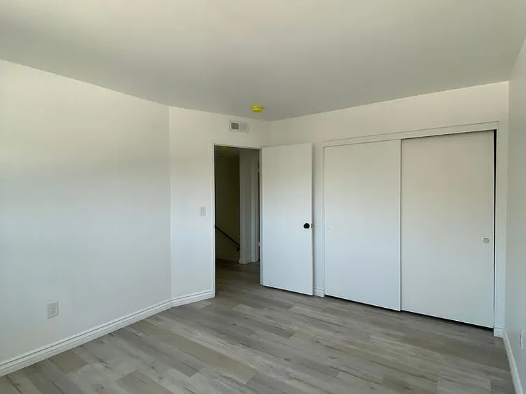 4675 Twintree Dr #5 — Photo 17