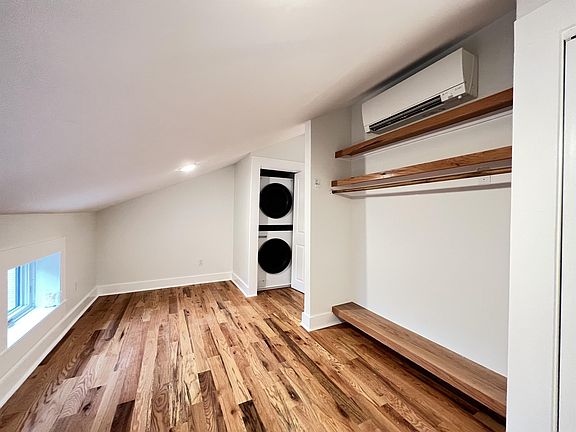 5th image of 509 E 12th St #A6