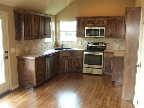 5th image of 6227 NE 120th St