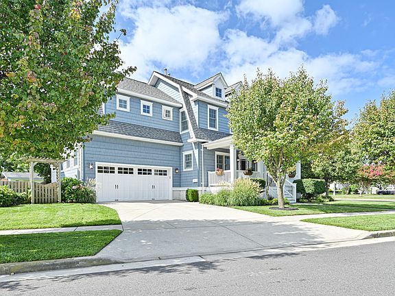 5th image of 709 Gardens Pkwy