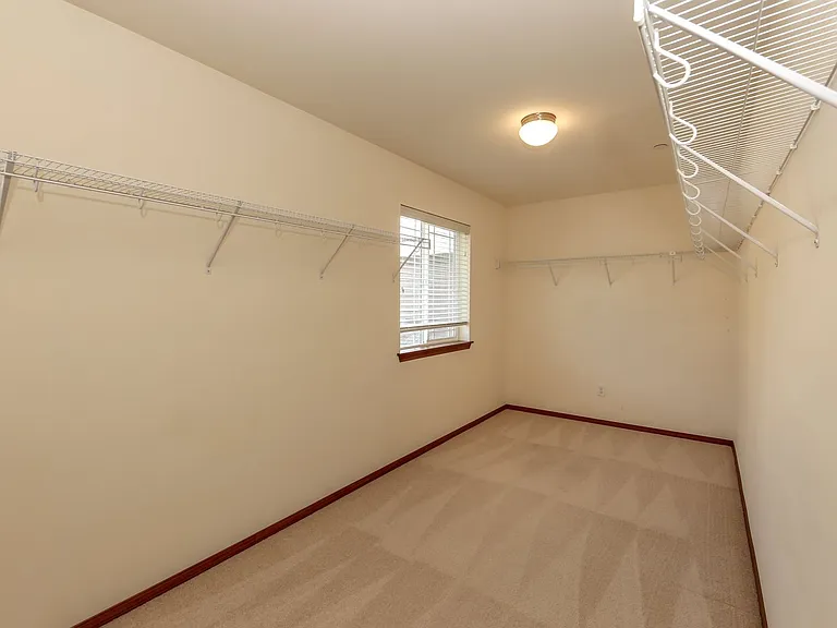 1187 Swan Loop — Photo 31