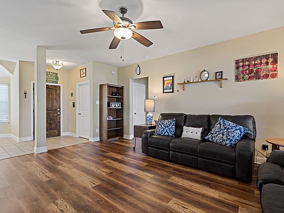 4th image of 913 Glenview Dr