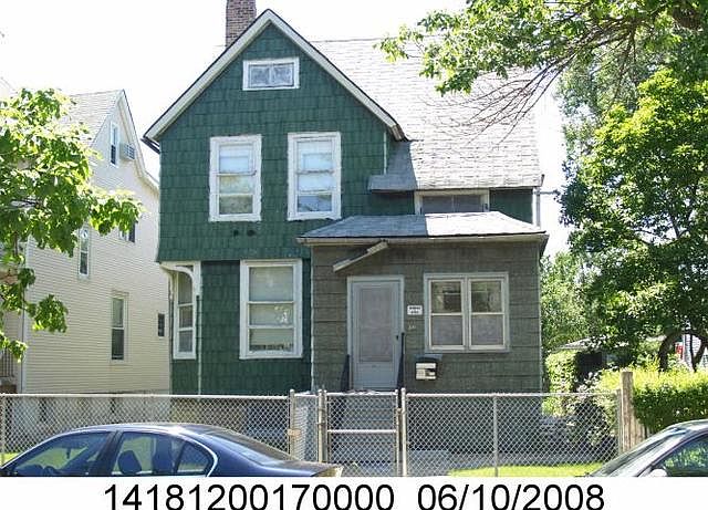 2nd image of 4610 N Damen Ave