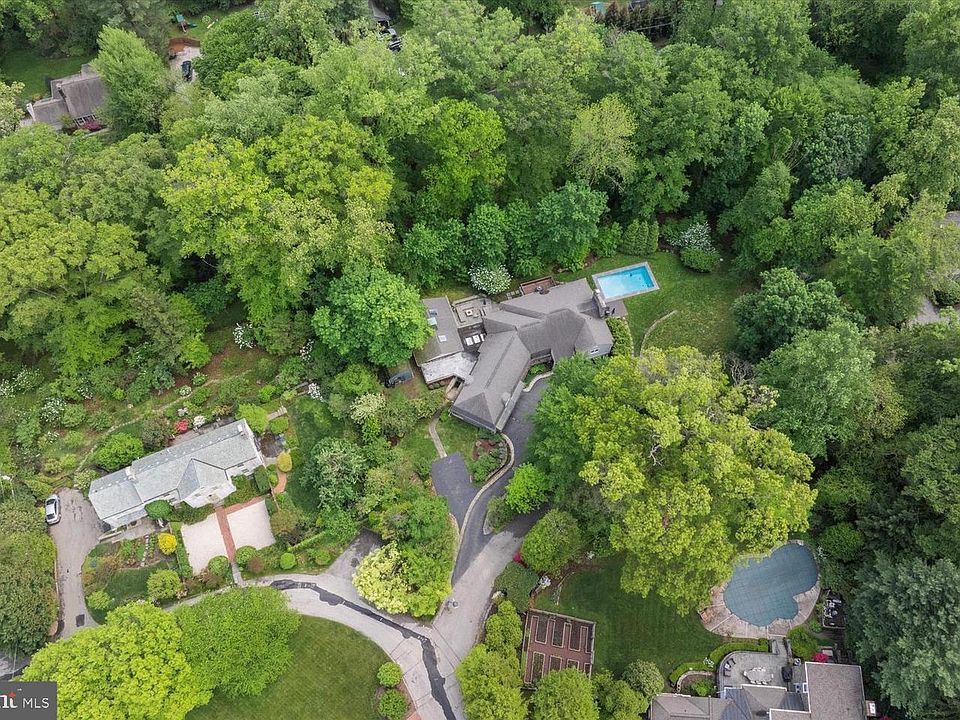 1st image of 241 Cheswold Ln