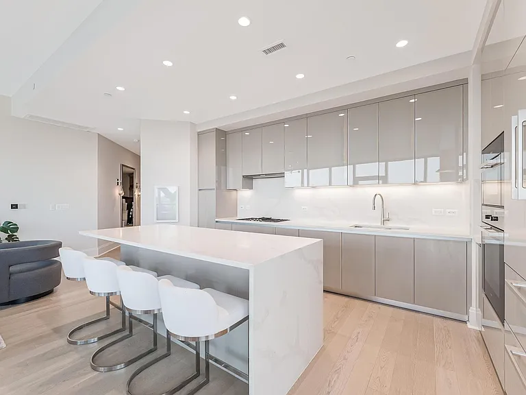7887 Jones Branch Dr #1002 — Photo 23
