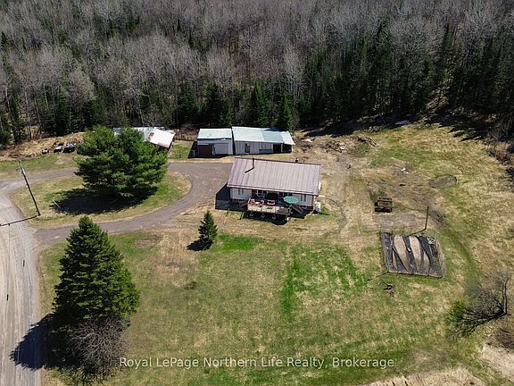 4th image of 121 Bennett Rd